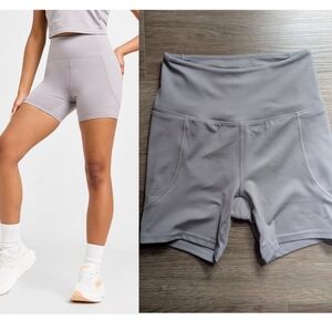 NWT HOKA | Elaro 5" Cycle Shorts In Astral Grey